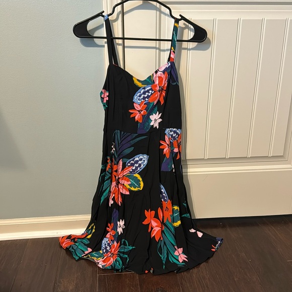 Old Navy Dresses & Skirts - Old Navy Small Cami Floral Sun Dress